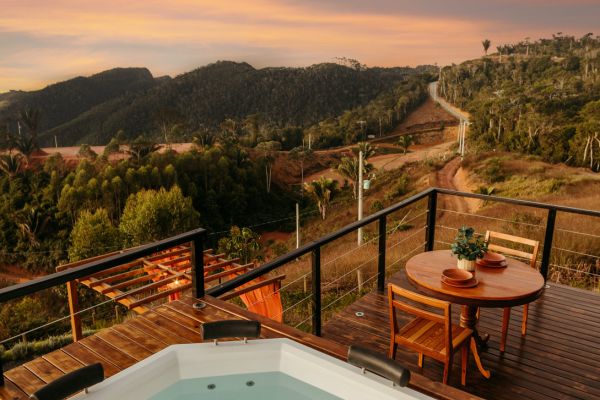 Montpeyroux balcon volcans