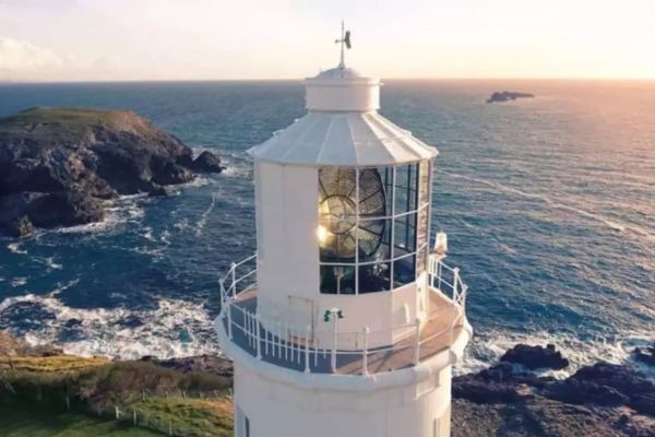 Dormir dans un phare maritime