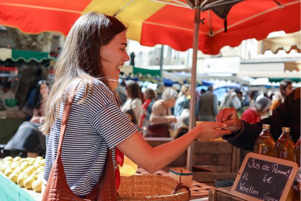 Les marchés pittoresques de Banon