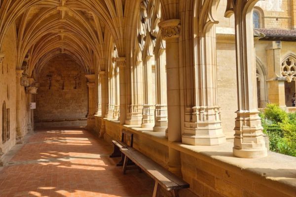 cloître en Dordogne