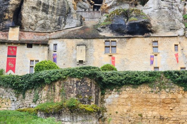 village troglodyte voyageurs Anjou