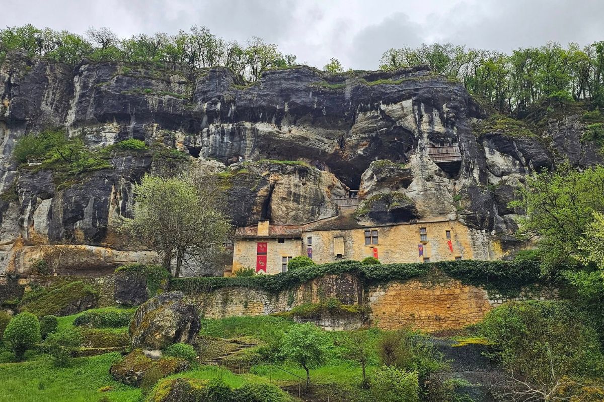 village troglodyte voyageurs en Anjou