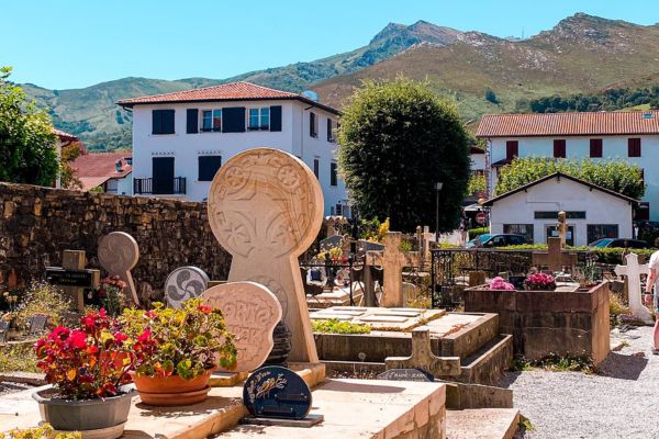 voyageurs sous le charme du Pays Basque village