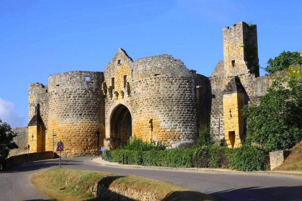 Domme bastide perchée en Dordogne
