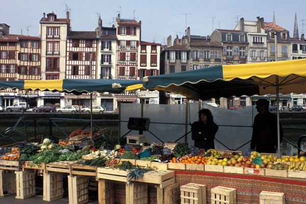 marché traditionnel Bayonne
