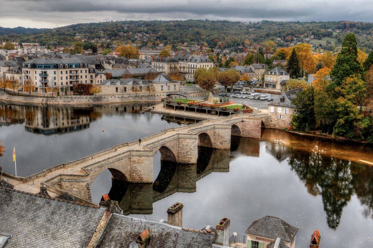 pont médiéval en Dordogne
