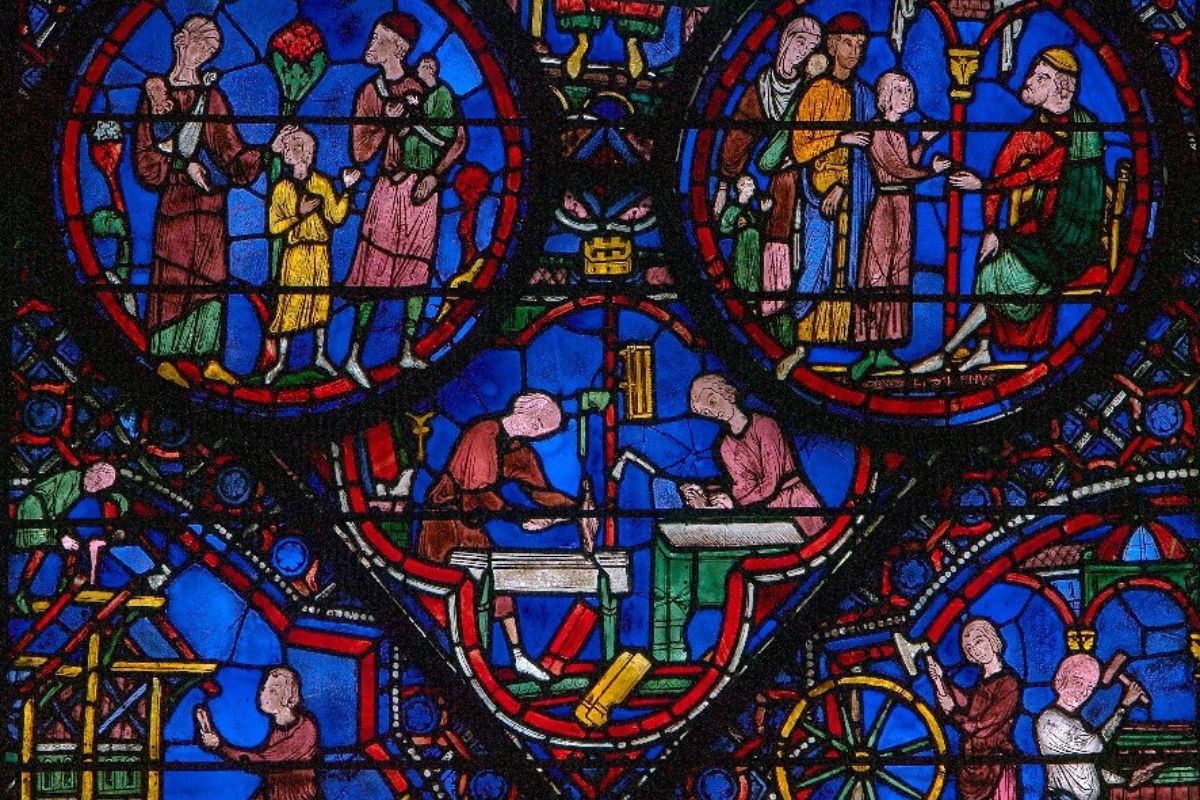 vitrail oublié qui attire à Chartres