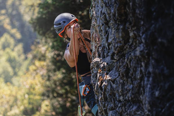 Explorer les villages perchés autour des parcours