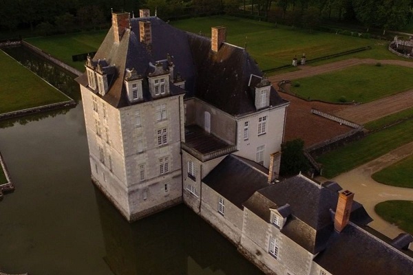 Le Château de Champchevrier à Cléré‑les‑Pins