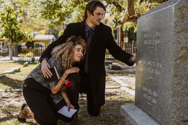 inscriptions funéraires et nécropoles