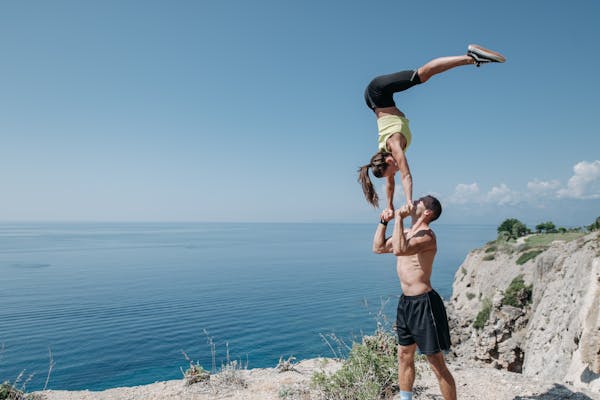 Initiation au yoga en montagne Noël en France