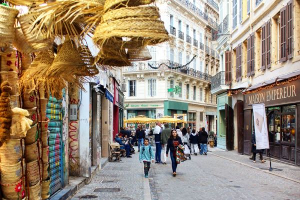 Noailles tôt le matin