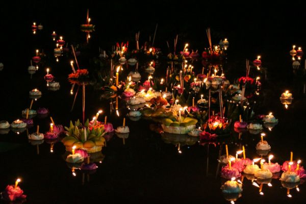 fête des lanternes en Thaïlande