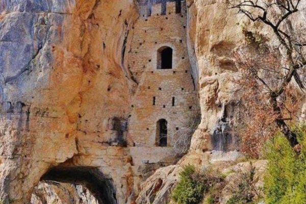 Château de Saint-Cirq-Lapopie