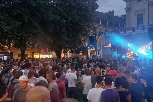 Participer aux festivals et événements locaux de Saumur